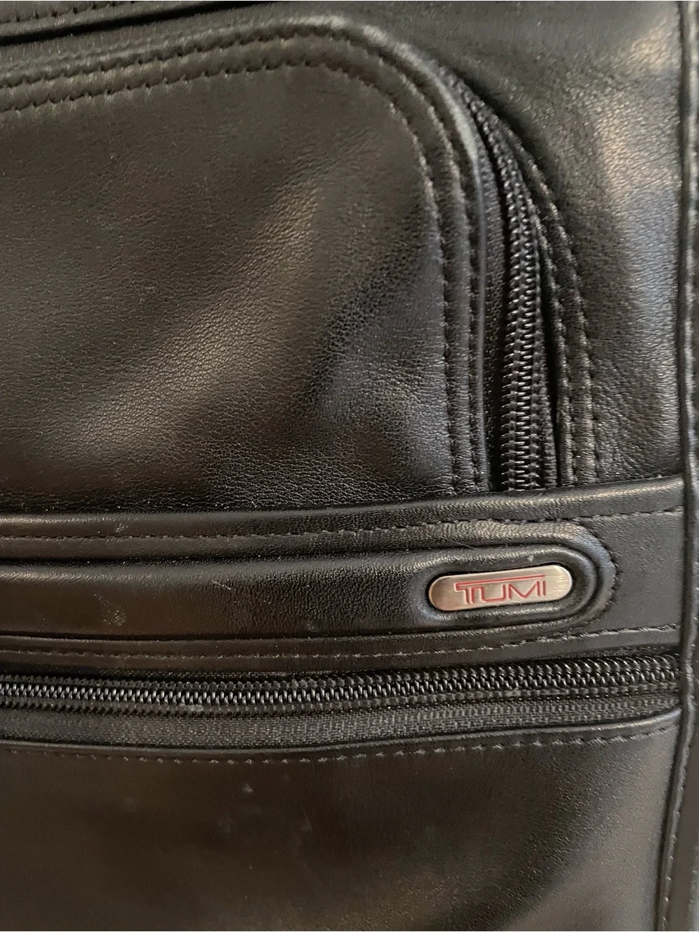 Tumi Alpha Slim Briefcase Black Leather Laptop Messenger Bag 96111D0P- EUC